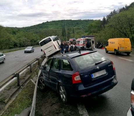 Nesreća auto put Nesreća auto put