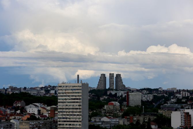 Kiša, sunce, oblaci, vremenska prognoza, Voždovac, Beograd Kiša, sunce, oblaci, vremenska prognoza, Voždovac, Beograd