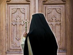 Pravoslavni sveštenik, monah, crkva, molitva