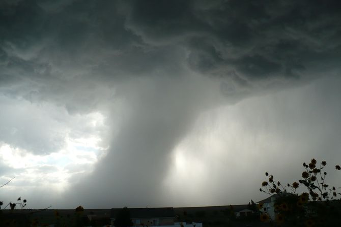 Tornado, ilustracija Tornado, ilustracija