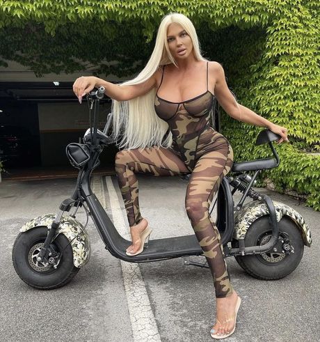 Jelena Karleuša Jelena Karleuša