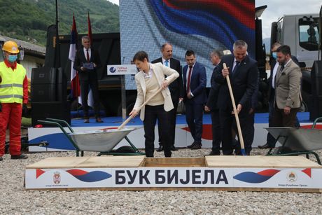 HIDROELEKTRANA BUKBJELA DRINA ANA BRNABIC