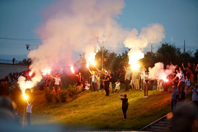 Fudbal, FK Crvena zvezda slavlje navijači