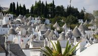 Jedan lukavi grof je prevario cara i stvorio najpoznatije selo u Italiji: Zbog poreza kućice pravili na brzaka