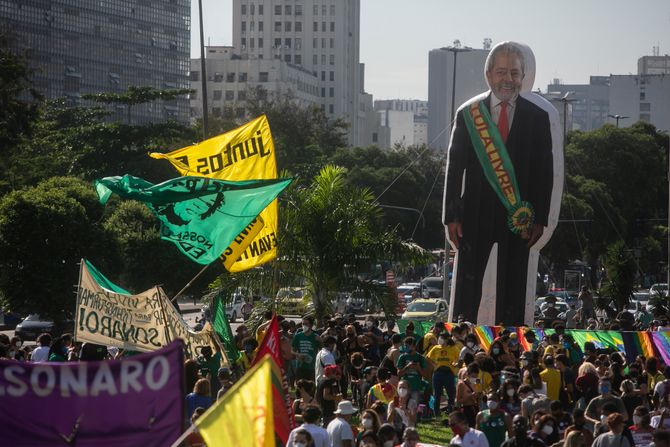 Virus Brazil Protesti