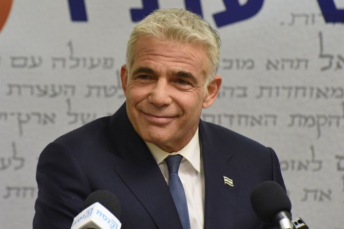 Yair Lapid, Jair Lapid