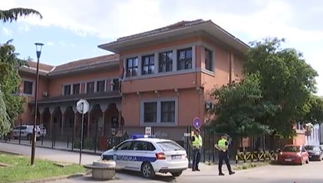 Osnovna škola "Dimitrije Davidović" u Smederevu Smederevo, bomba, pronađena su eksplozivna sredstva