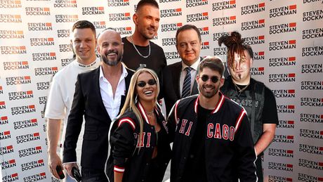 revija Steven Dockman