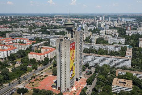 Panorama Beograda, Zapadna kapija Beograda, Geneks zgrada, kula
