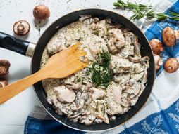 recept piletina sa šampinjonima, hrana