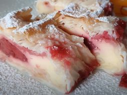 Štrudla sa jagodama