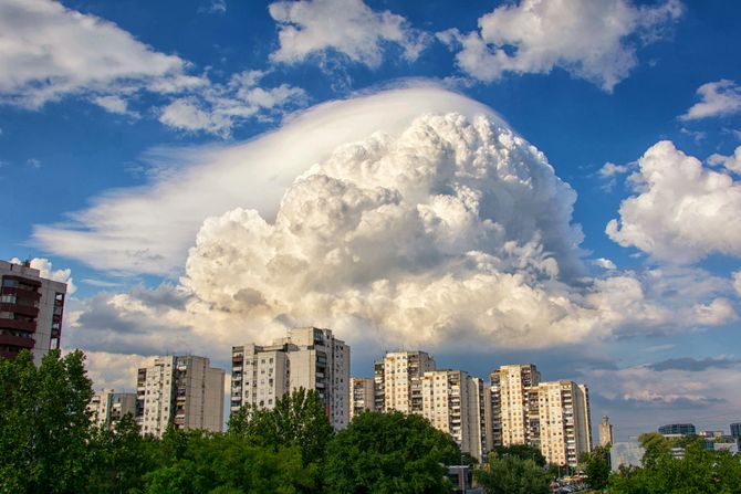 Novi Beograd, panorama centar grada