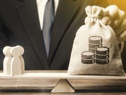 Biznis, posao, novac, vaga, finansije dobit gubitak, vreća para, pare, ravnoteža, plate, isplata
