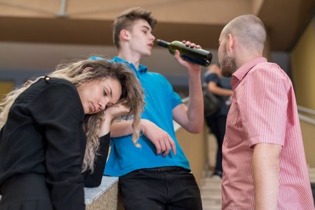 Maturanti, alkohol, deca piju, maloletnici Maturanti, alkohol, deca piju, maloletnici