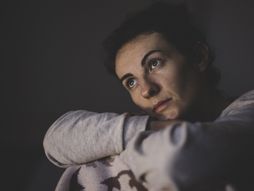 žena menopauza tužna klimaks