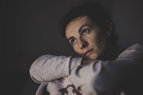 žena menopauza tužna klimaks