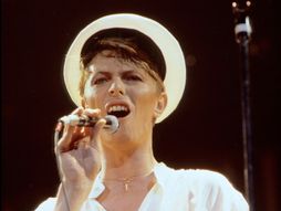 David Bowie, Dejvid Bouvi