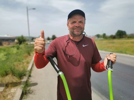 Ivan Mladenović, pešačennje, humanitarna akcija Ivan Mladenović, pešačennje, humanitarna akcija