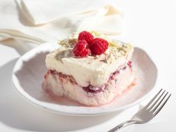 Tiramisu, kolač s malinama