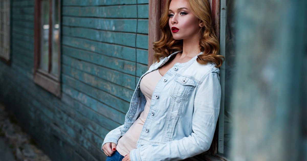 Izgledajte mlađe i mršavije za 10 sekundi: Ovaj trik sa kosom menja lice bez šišanja