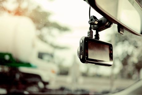 Kamera u automobilu bezbednost pri vožnji vožnja Kamera u automobilu bezbednost pri vožnji vožnja