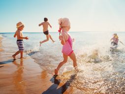 Deca, kupanje, plaža, letovanje, leto