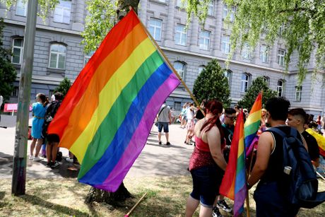 Zagreb, Parada, Prajd, Povorka ponosa LGBTIQ, zastava