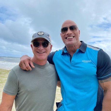 Džef Bezos, Jeff Bezos  Dvejn Dzonson Dwayne Johnson Džef Bezos, Jeff Bezos  Dvejn Dzonson Dwayne Johnson