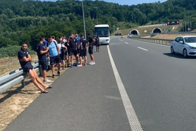 Fudbaleri, Spartak Subotica, autobus