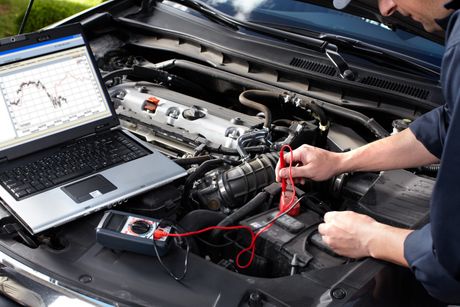 Automehaničar, auto servis Automehaničar, auto servis