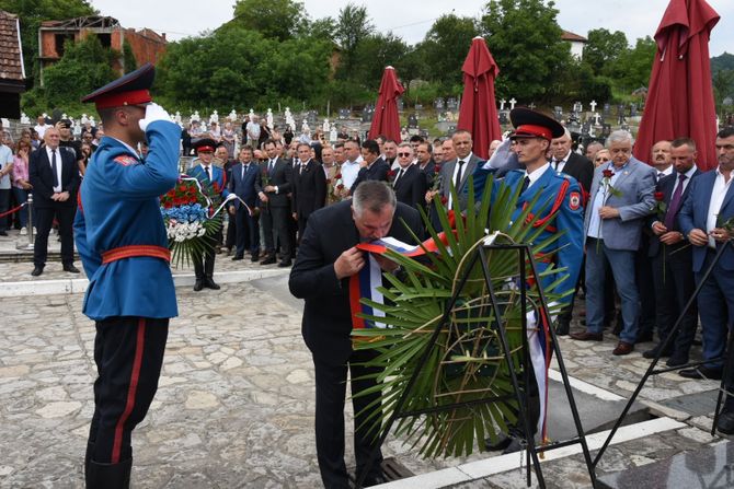 Bratunac, pomen stradalim srbima