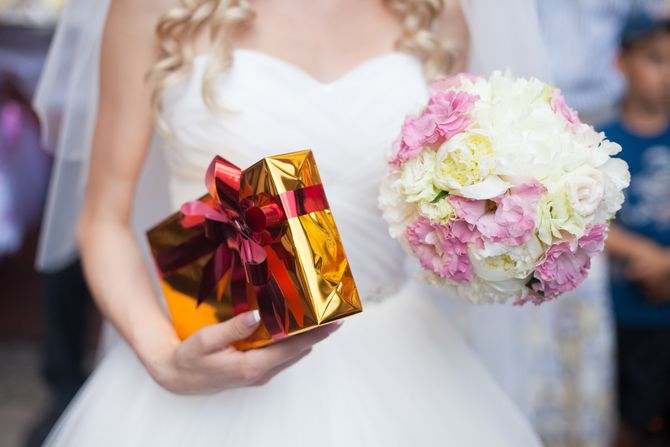 Mlada, venčanje, svadba, pokloni Mlada, venčanje, svadba, pokloni