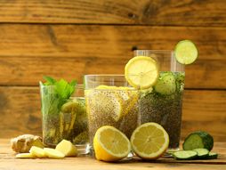 Čia, limun, krastavac, zdrav napitak