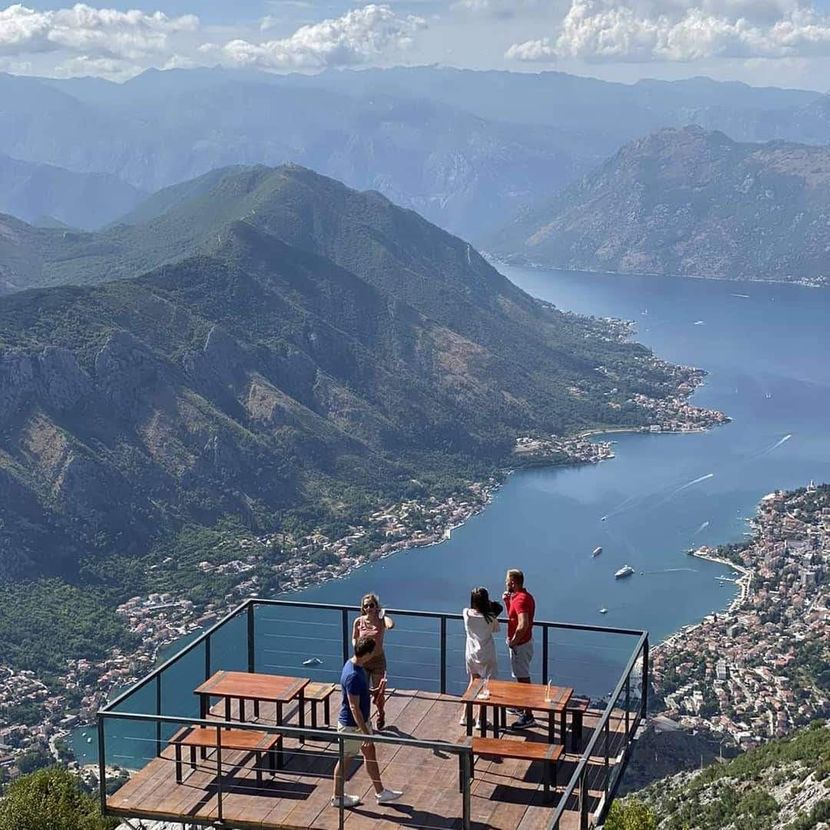 terasa-restorana-horizonti-foto-iva-karovic-830x0.jpg
