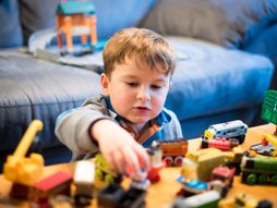 Igračke, deca, igranje, zabava