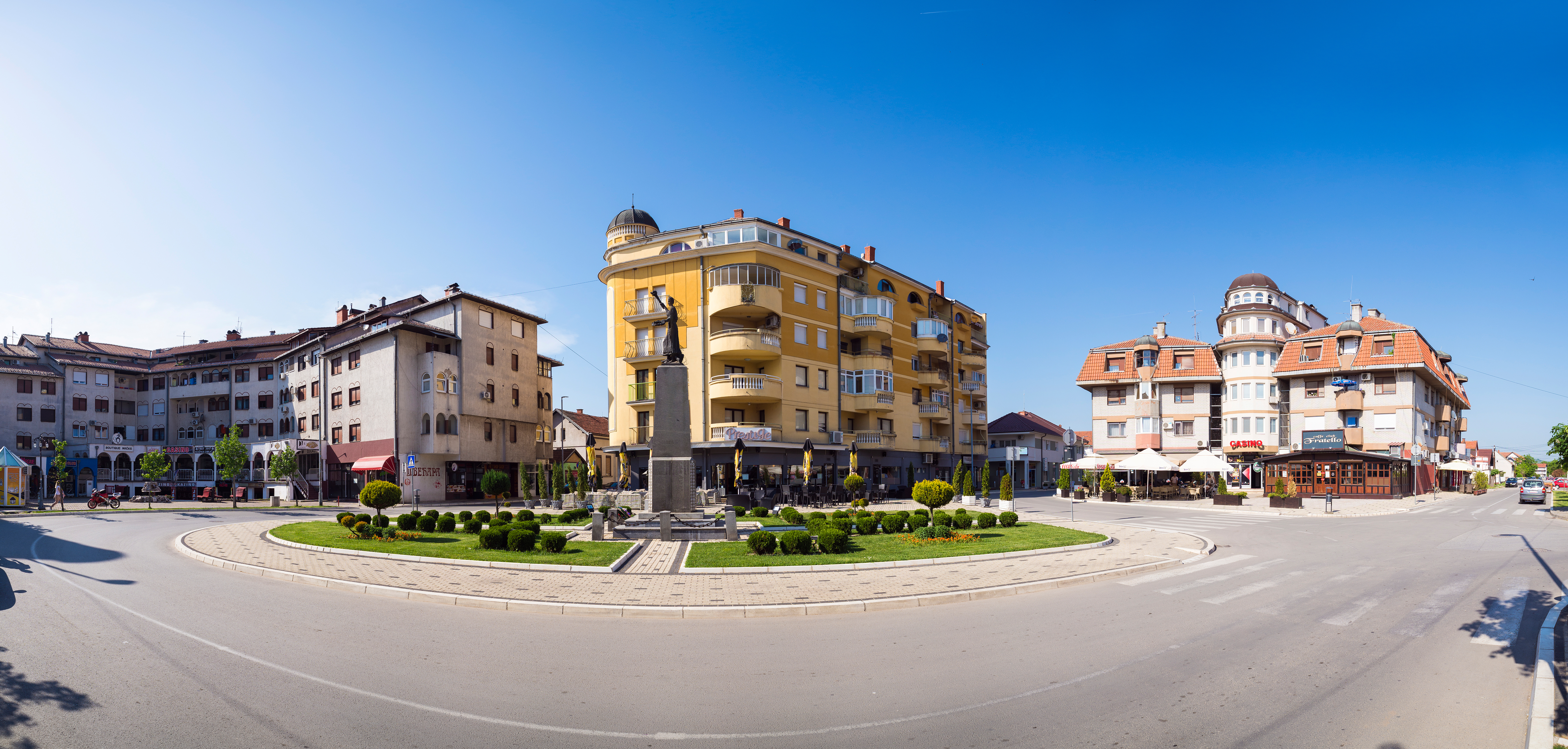 U Svilajncu uručeni ugovori o dodeli građevinskog materijala za porodice izbeglica