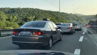 Udes na auto-putu: Saobraćaj u smeru ka Beogradu se odvija zaustavnom trakom