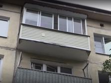 Moskva, bacio dete sa petog sprata