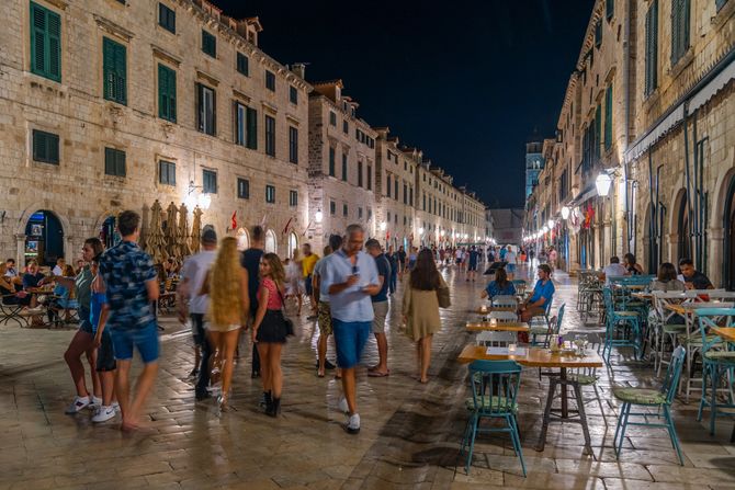 Dubrovnik, Stradun