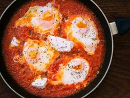 Šakšuška, sataraš, jaja, jelo