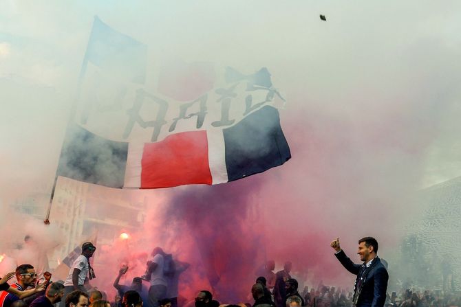 Lionel Mesi, FK PSŽ, navijači Lionel Mesi, FK PSŽ, navijači