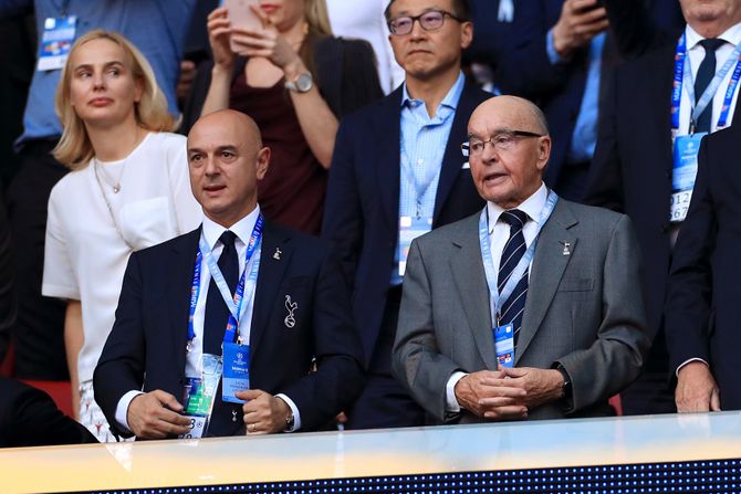 Vlasnik Totenhema, Džo Luis, billionaire owner of Tottenham Hotspur, Joe Lewis