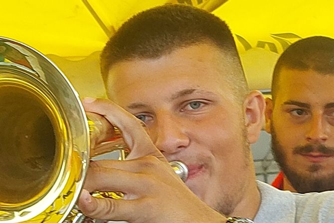Stefan kasno počeo da svira, ali je njegov orkestar najbolji u Guči: Oni su budućnost srpske trube - Vimarsana News