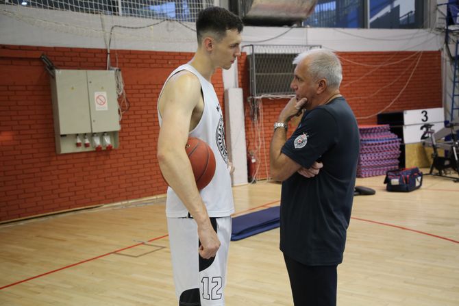 Kk Partizan, Trening pred početak priprema