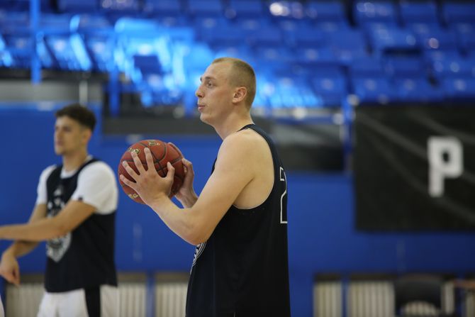 Kk Partizan, Trening pred početak priprema