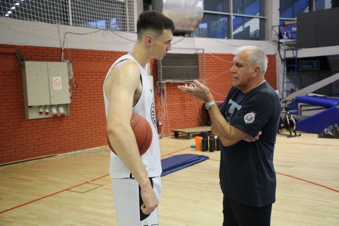 Kk Partizan, Trening pred početak priprema