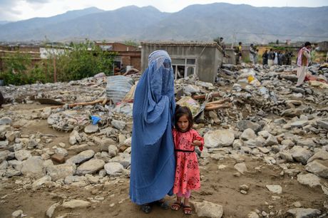 Avganistan žene žena burka burqa