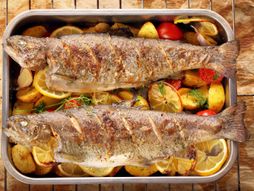 Pečena riba Baked fish with roasted potatoes