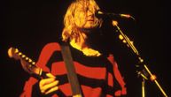 Kako bi zvučao hit "Wonderwall" grupe Oasis kada bi ga izvodila Nirvana?