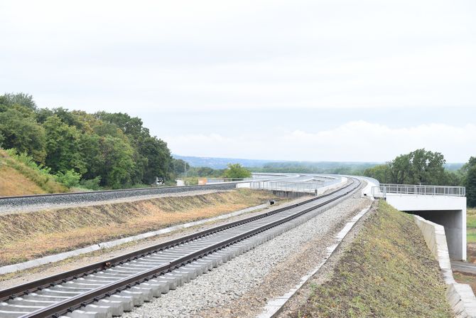 Železnička pruga Stara Pazova - Novi Sad, šine, radovi